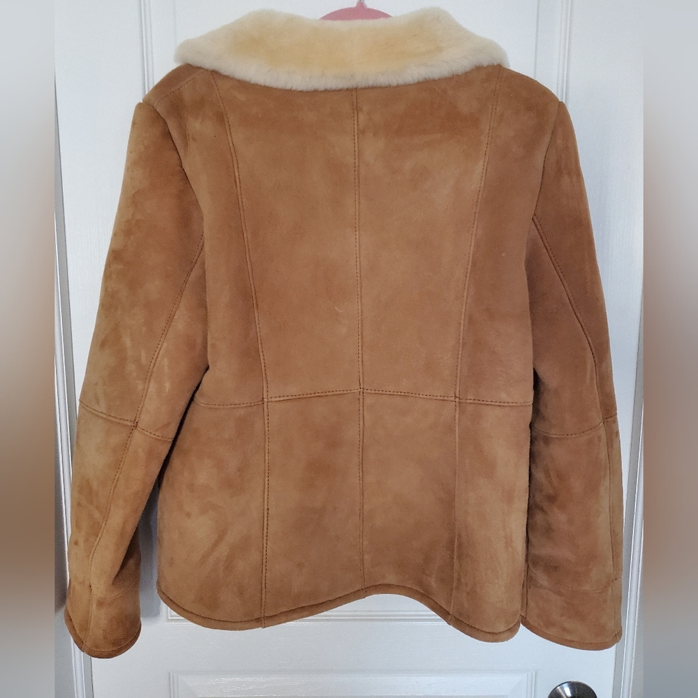 Cozy Tan Teddy Sheepskin Jacket - Picture 4 of 5